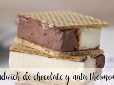 Chocolate and cream ice cream sandwich with Thermomix