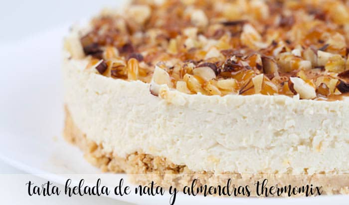 Frozen cake with cream and almonds with thermomix