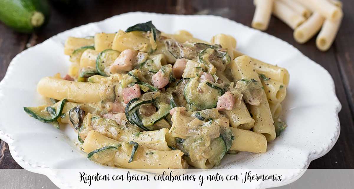 Rigatoni with bacon, courgettes and cream with Thermomix
