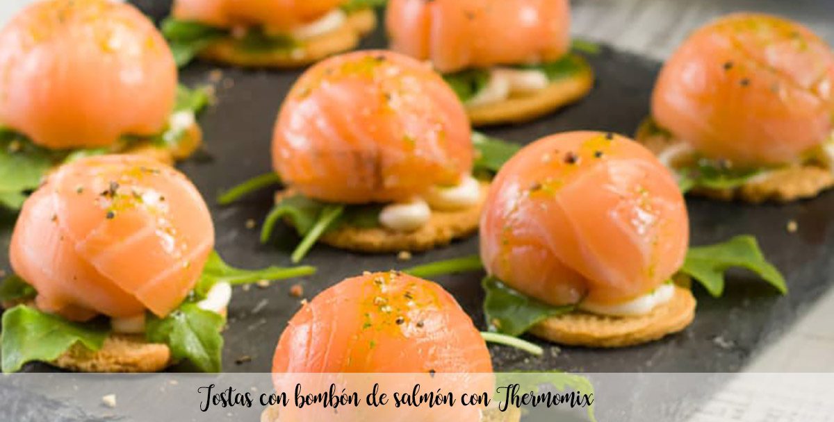 Toasts with salmon bonbon with Thermomix