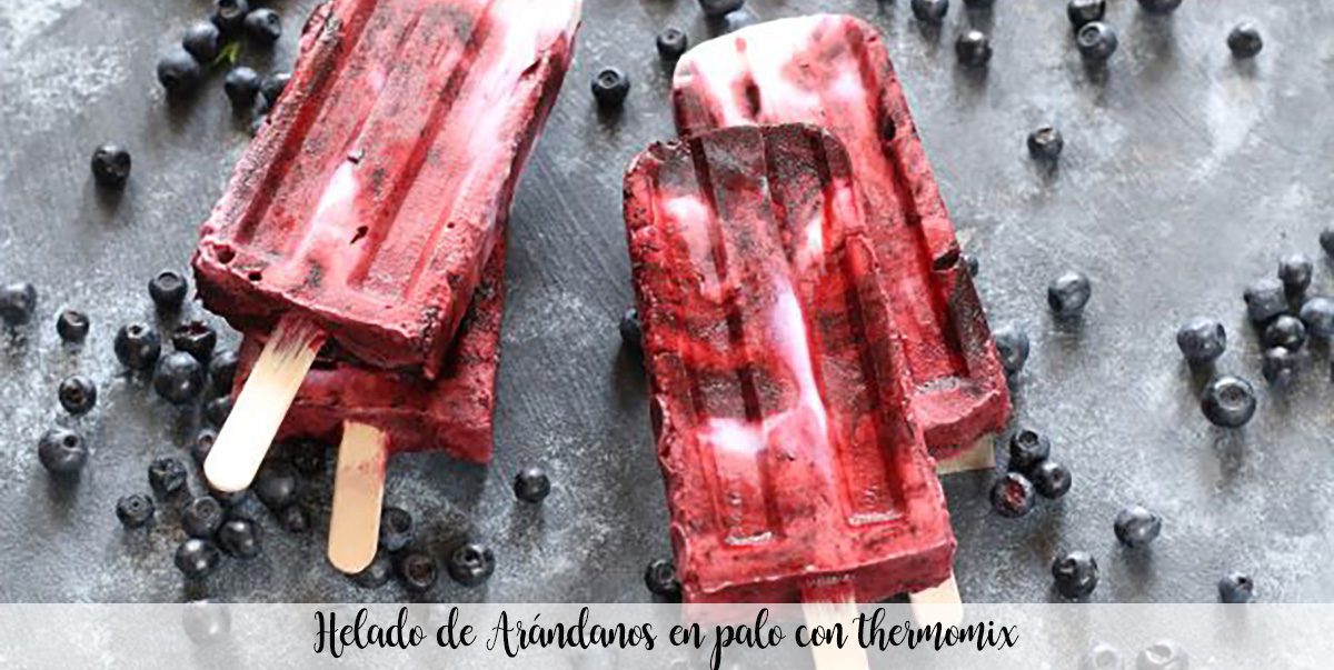 Blueberry ice cream on a stick with thermomix