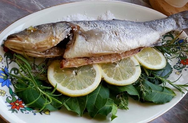 Sea bass in salt with the Thermomix