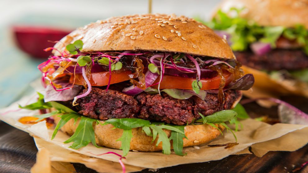Beet burgers with caramelized onion with thermomix