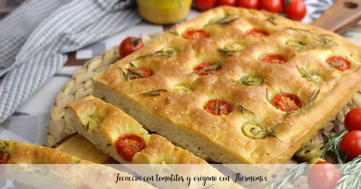 Focaccia with tomatoes and oregano with Thermomix