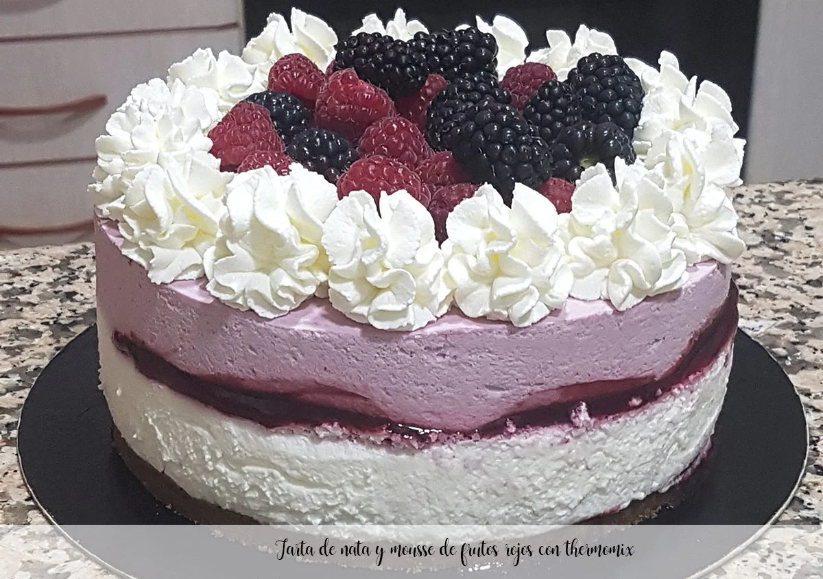 Cream tart and red fruit mousse with thermomix