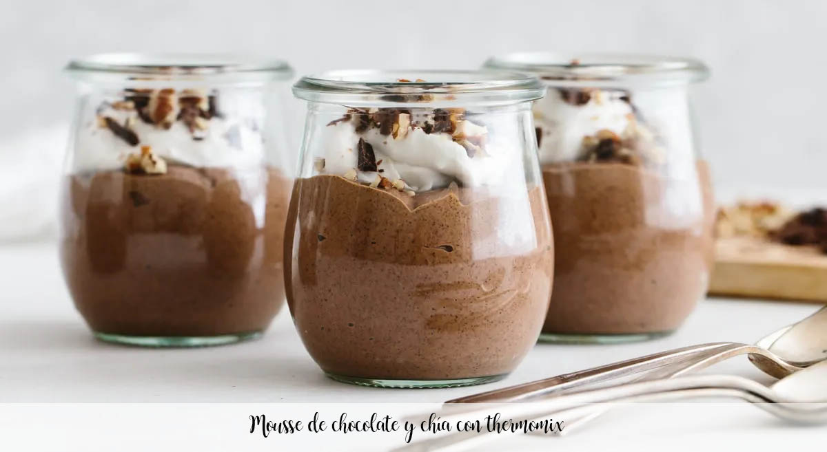 Chocolate and chia mousse with thermomix