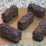 Iced chocolate ingots and crunchy walnuts with thermomix