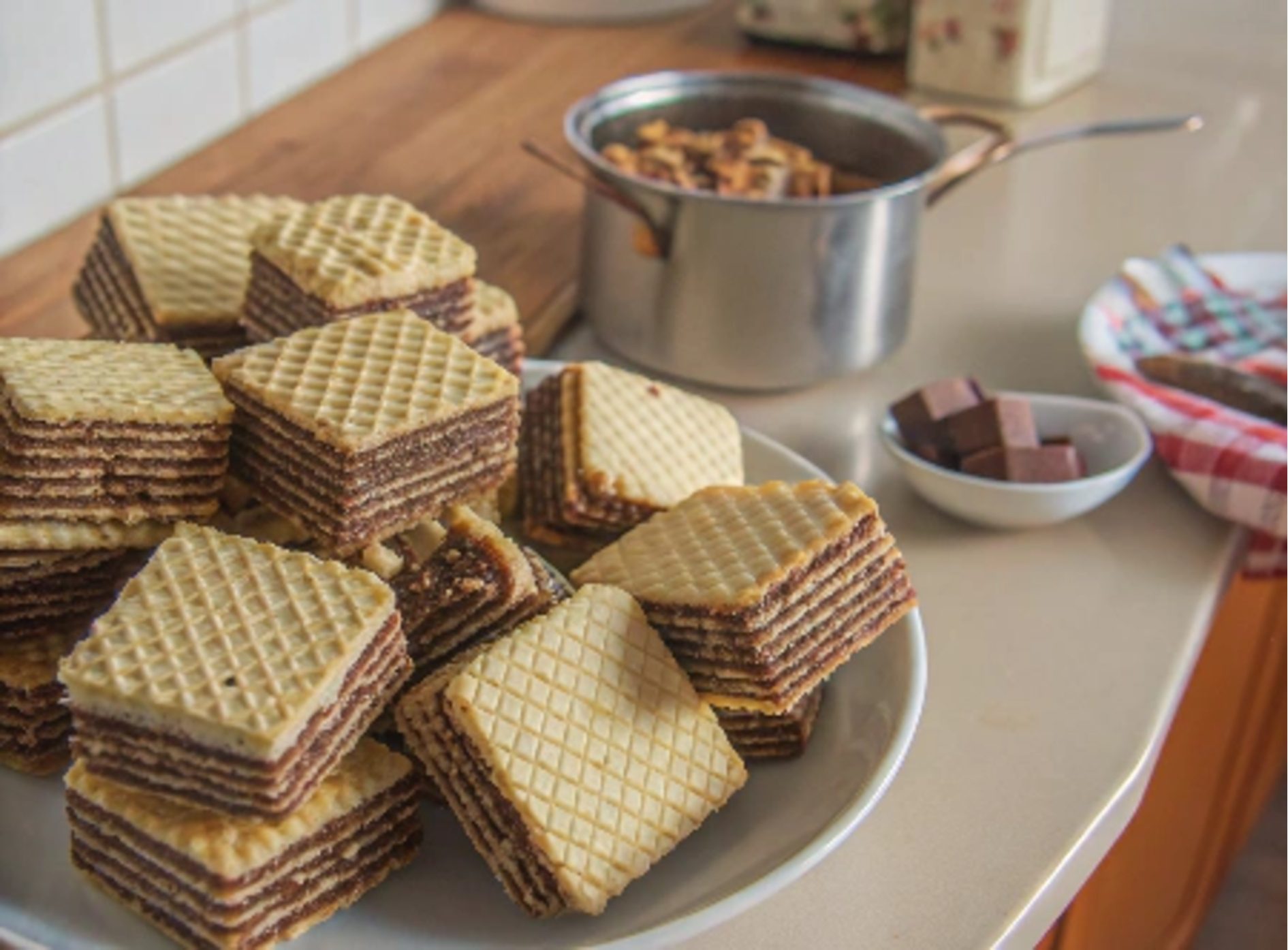 Barquillo cookies with chocolate filling with Thermomix