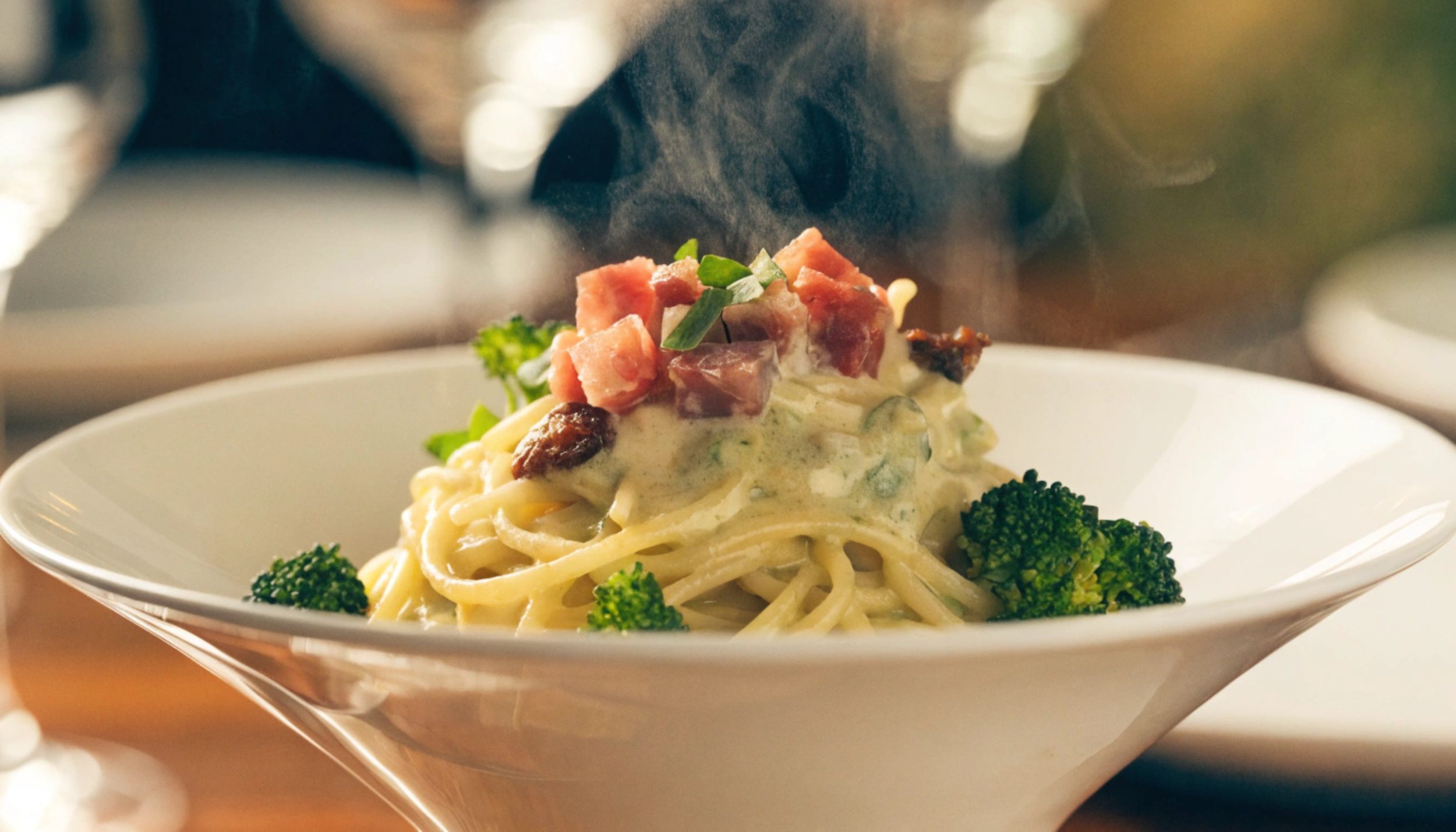 Creamy spaghetti with zucchini sauce in Thermomix